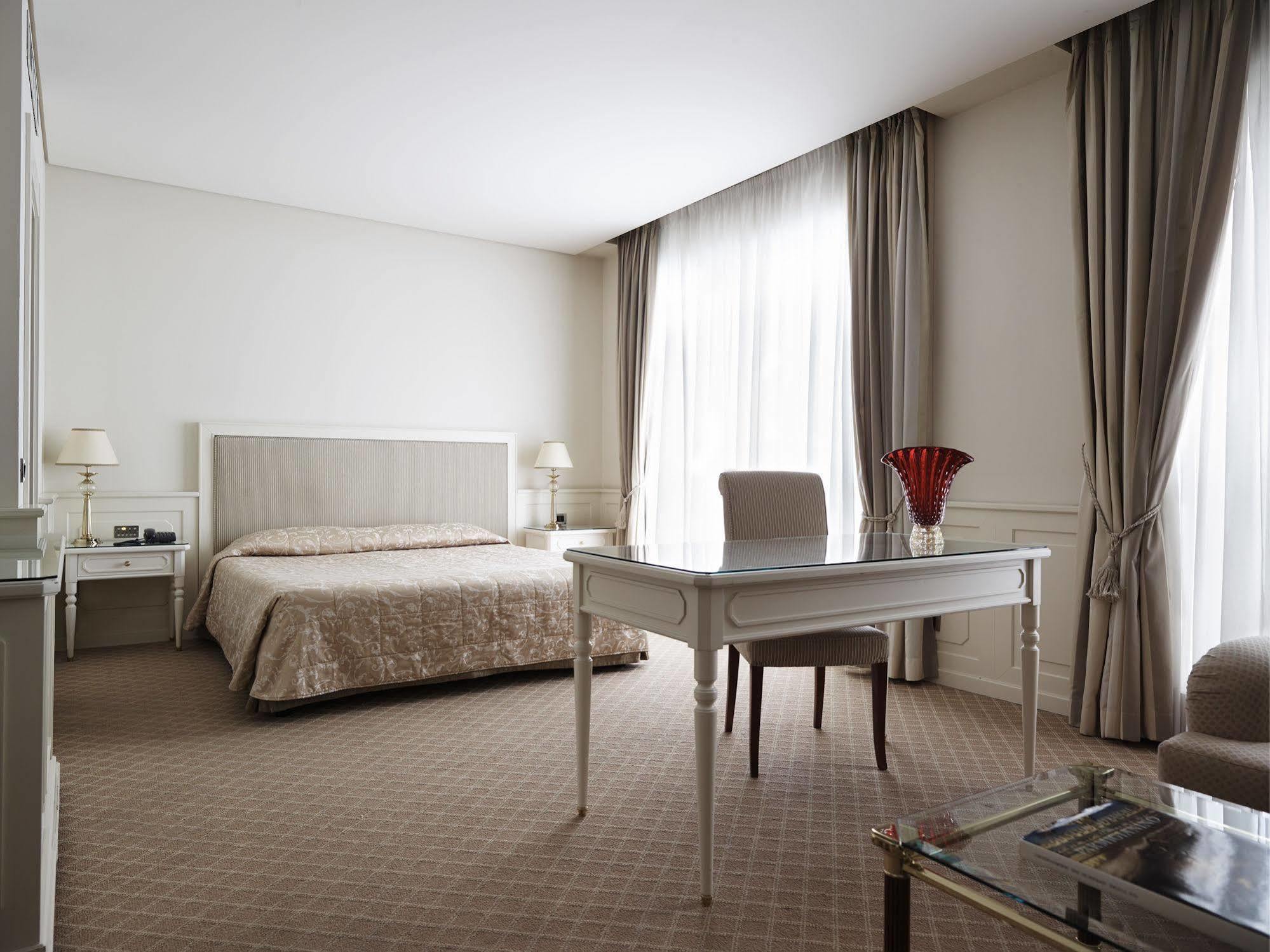 Hotel Grand De La